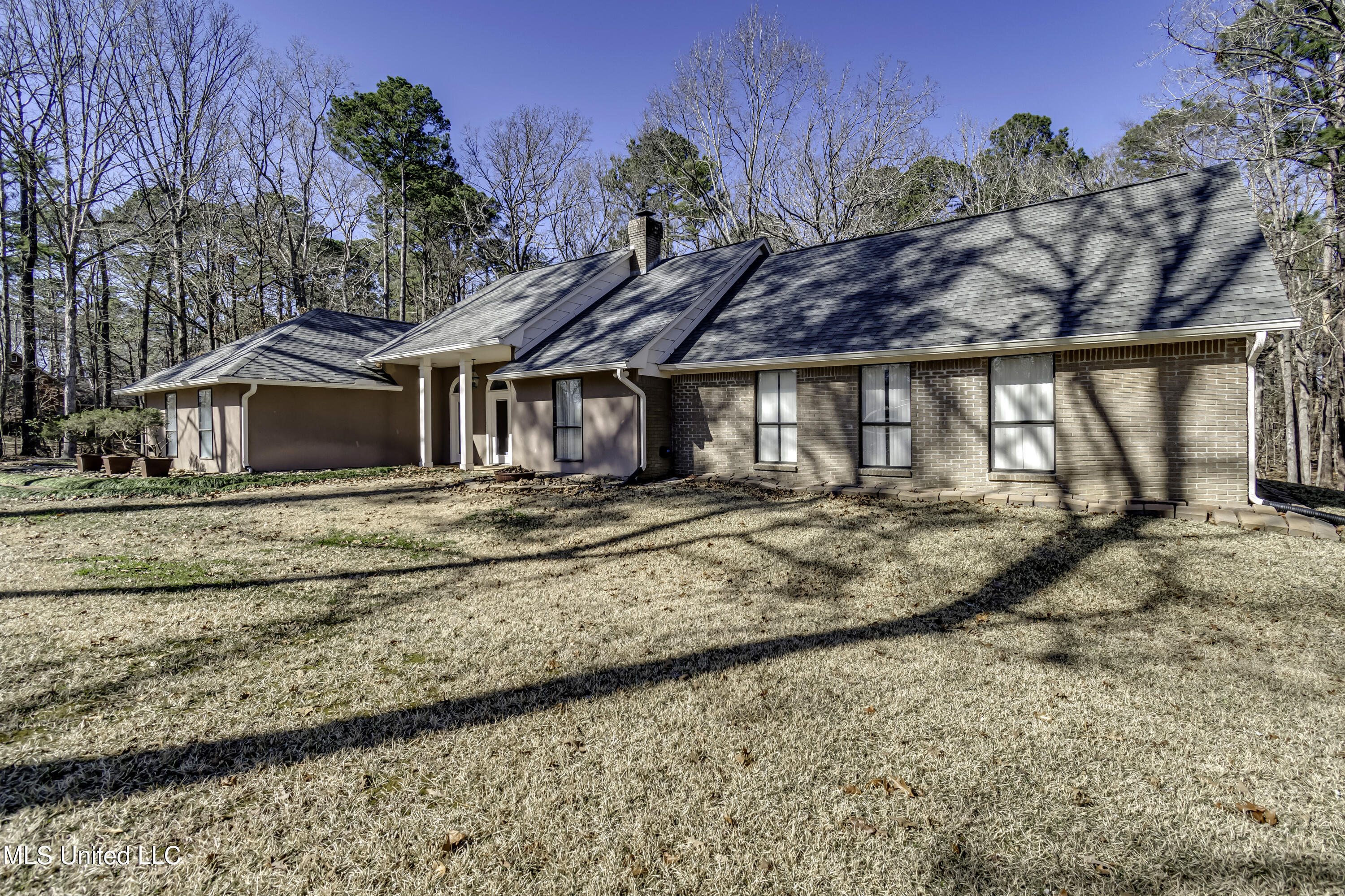 110 Meadowview Drive Brandon, MS 39047 - Photo 4 of 57 110 Meadowview Dr--2