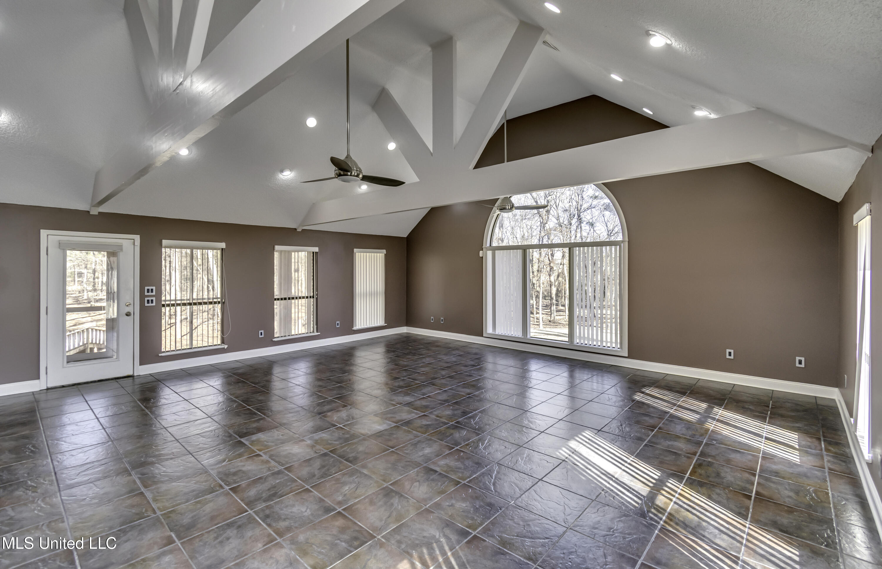 110 Meadowview Drive Brandon, MS 39047 - Photo 42 of 57 110 Meadowview Dr--48