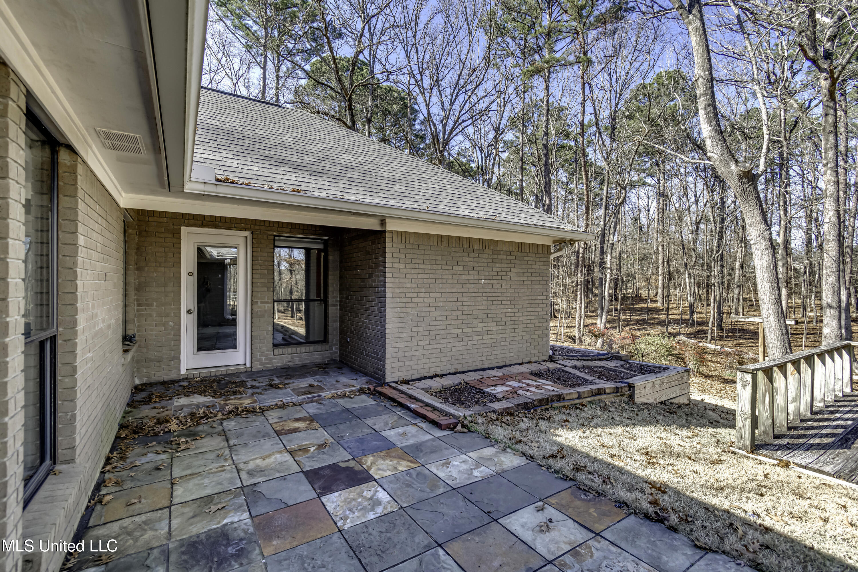 110 Meadowview Drive Brandon, MS 39047 - Photo 54 of 57 110 Meadowview Dr--15