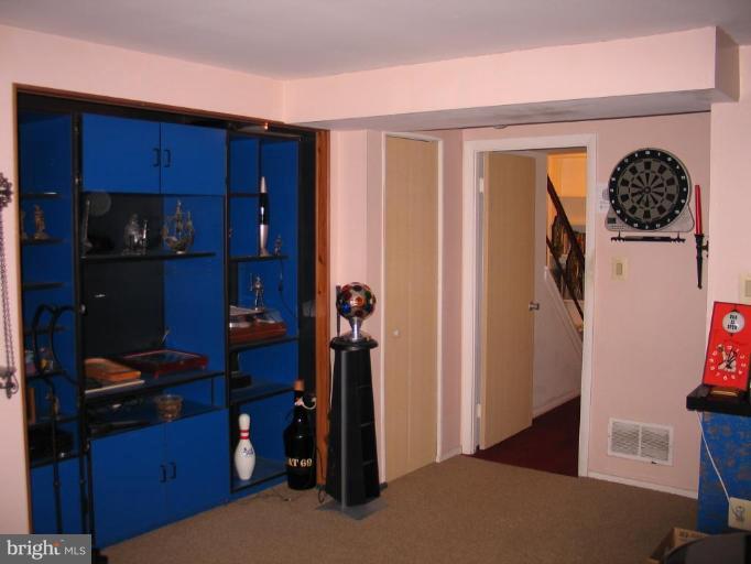 8905 Footed Ridge Columbia, MD 21045 - Photo 9 of 20 Family Room #2