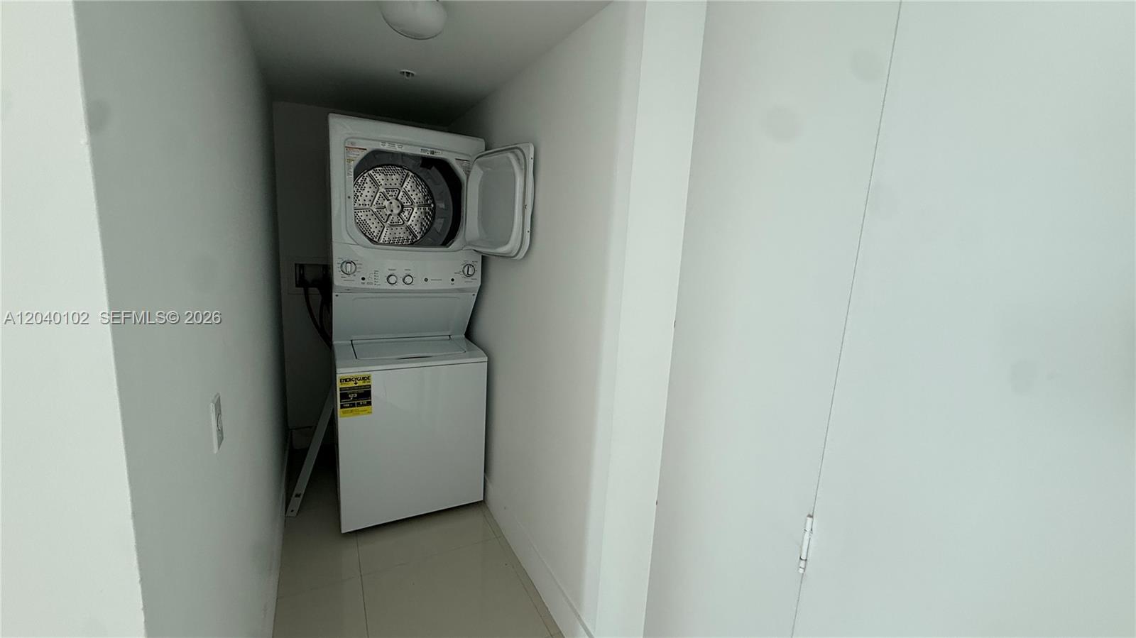 92 Southwest 3rd Street, Unit 3311 Miami, FL 33130 - Photo 13 of 14