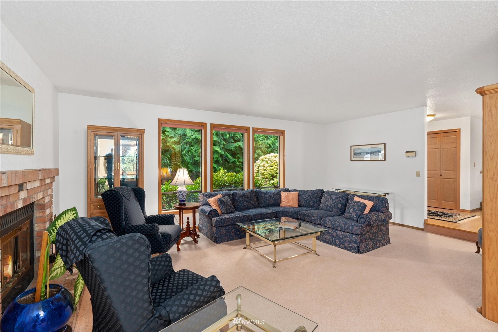 2012 Southwest 306th Place Federal Way, WA 98023 - Photo 6 of 40 Gallery Image 6