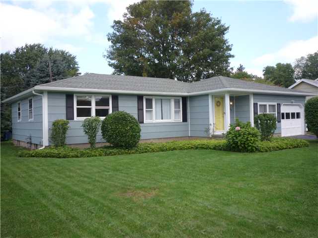 2666 Ridge Road Irondequoit, NY 14622 - Photo 1 of 1 Exterior Front Wow! this is a 10! Owner s pride shows! Exterior sharp! Great curb appeal!