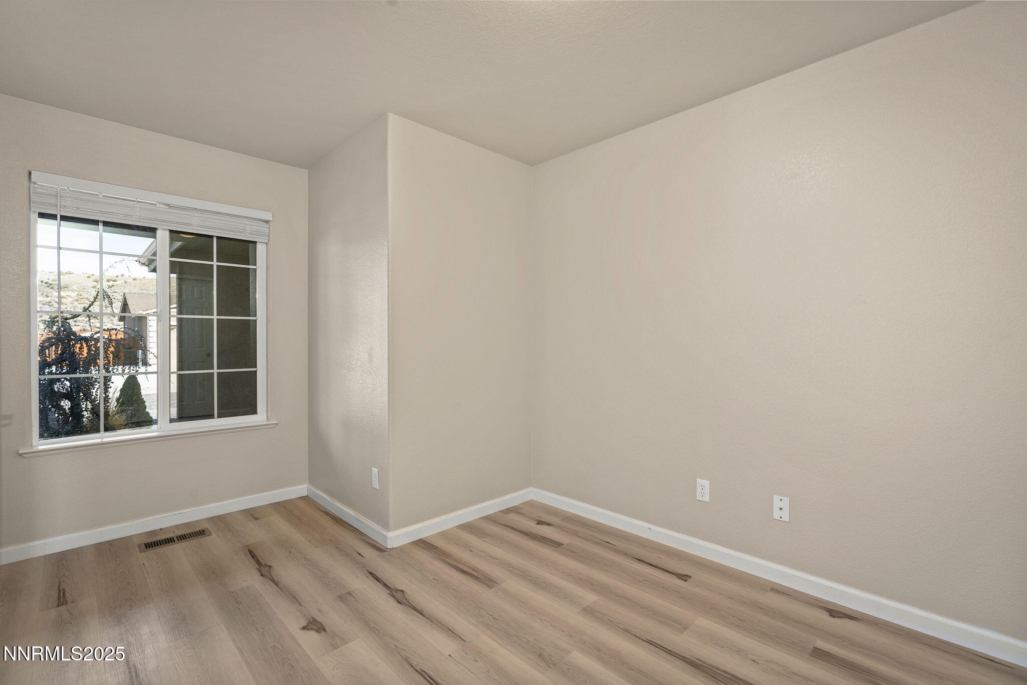 18261 Grizzly Bear Court Reno, NV 89508 - Photo 15 of 22 15-web-or-mls-_DSC0739