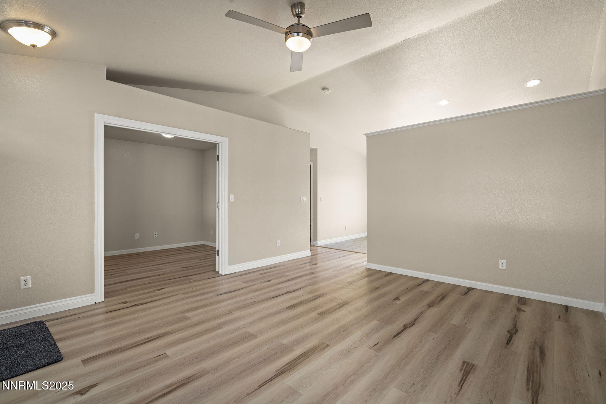 18261 Grizzly Bear Court Reno, NV 89508 - Photo 6 of 22 6-web-or-mls-_DSC0692