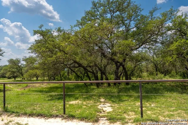 $279,000 | 434 River Road, Utopia, TX 78884