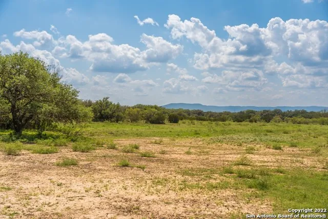 $279,000 | 434 River Road, Utopia, TX 78884