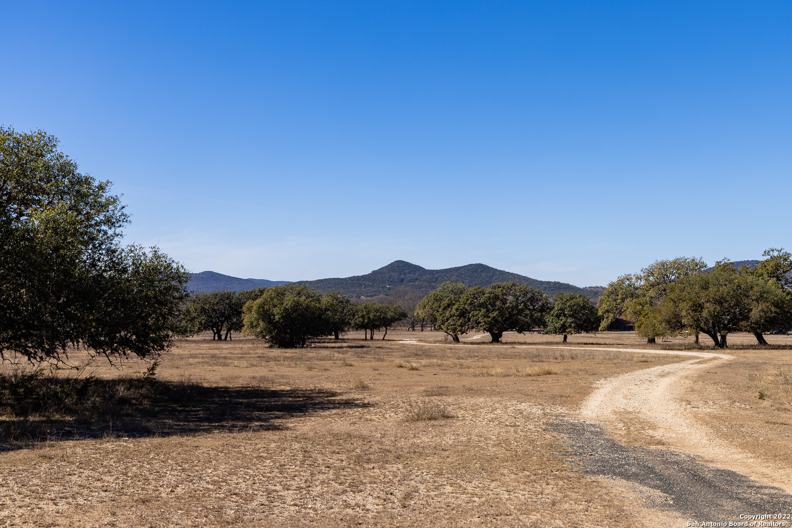434 River Road Utopia, TX 78884 - Photo 6 of 24