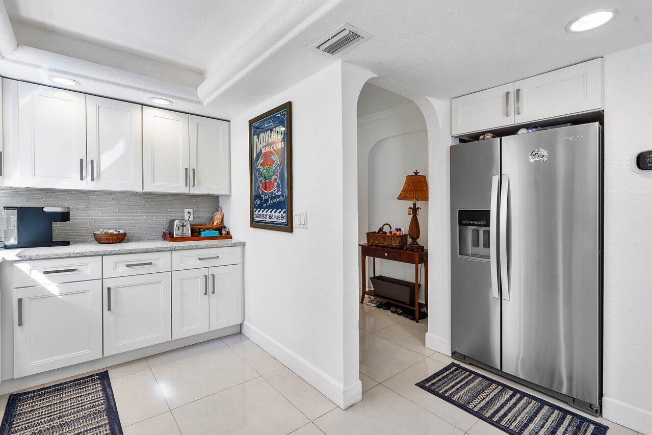 1040 Banyan Road, Unit 2010 Boca Raton, FL 33432 - Photo 17 of 46 1040 Banyan Rd 2010