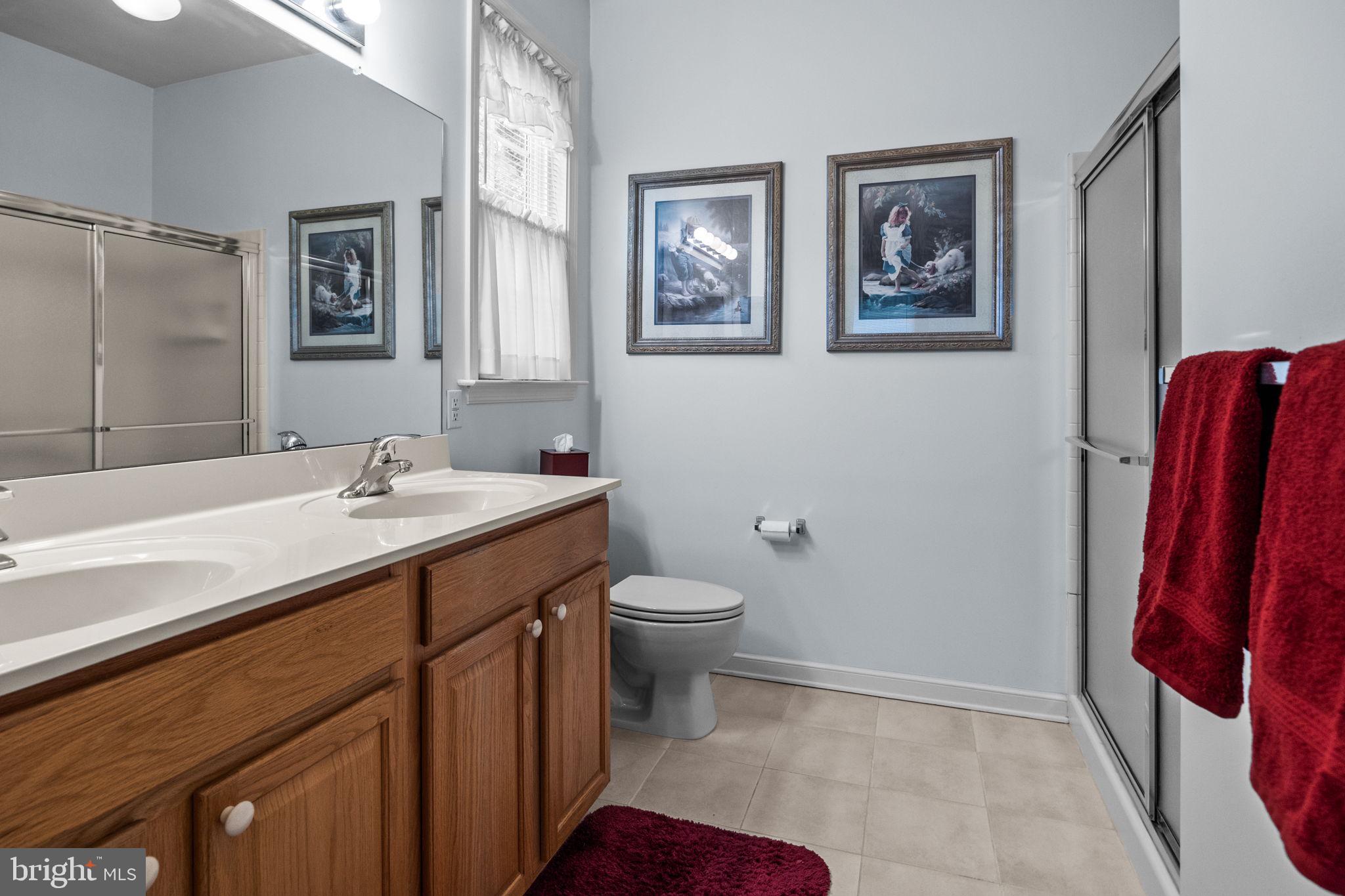 18 Bluebonnet Road Langhorne, PA 19047 - Photo 20 of 32 En Suite