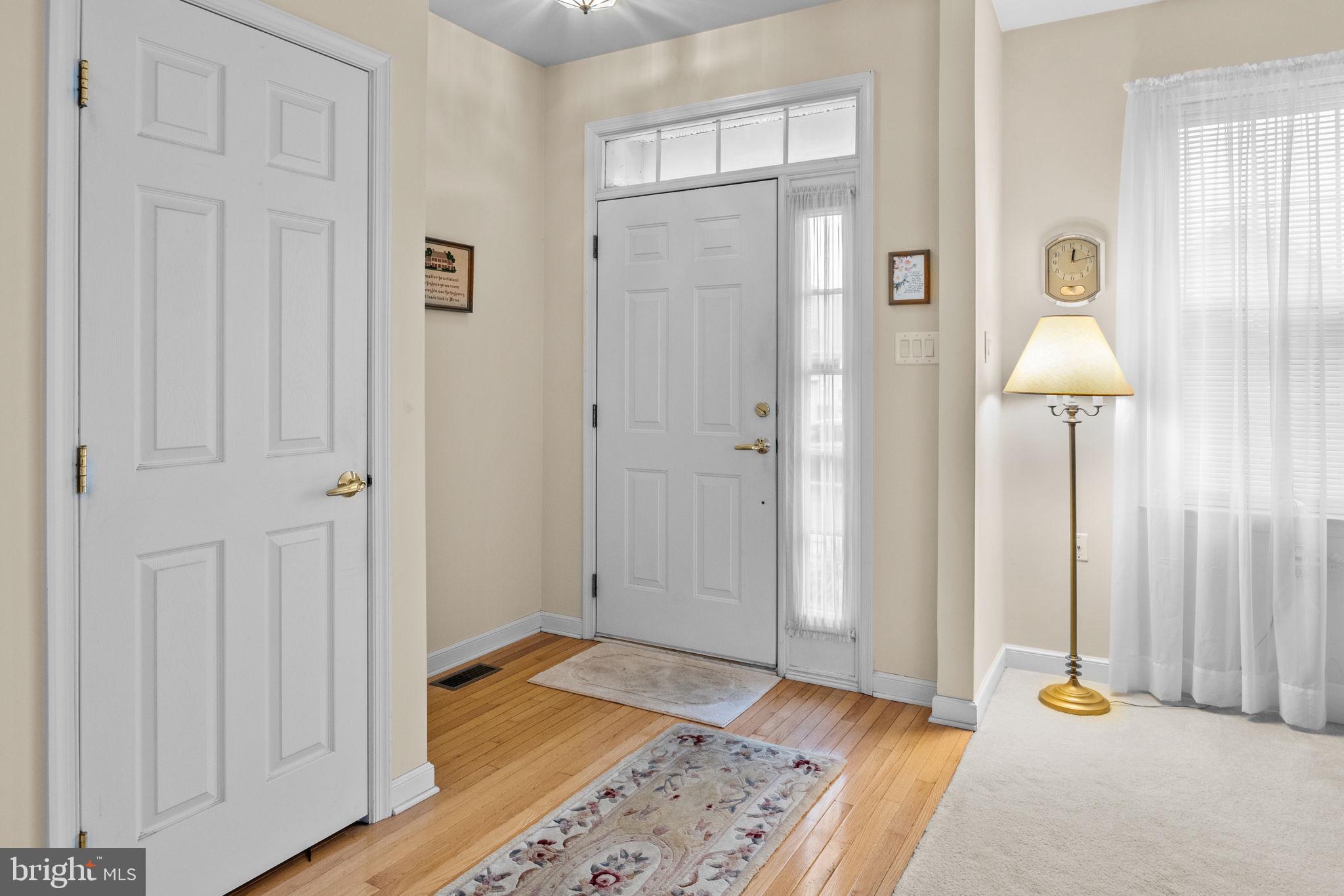 18 Bluebonnet Road Langhorne, PA 19047 - Photo 5 of 32 Entry