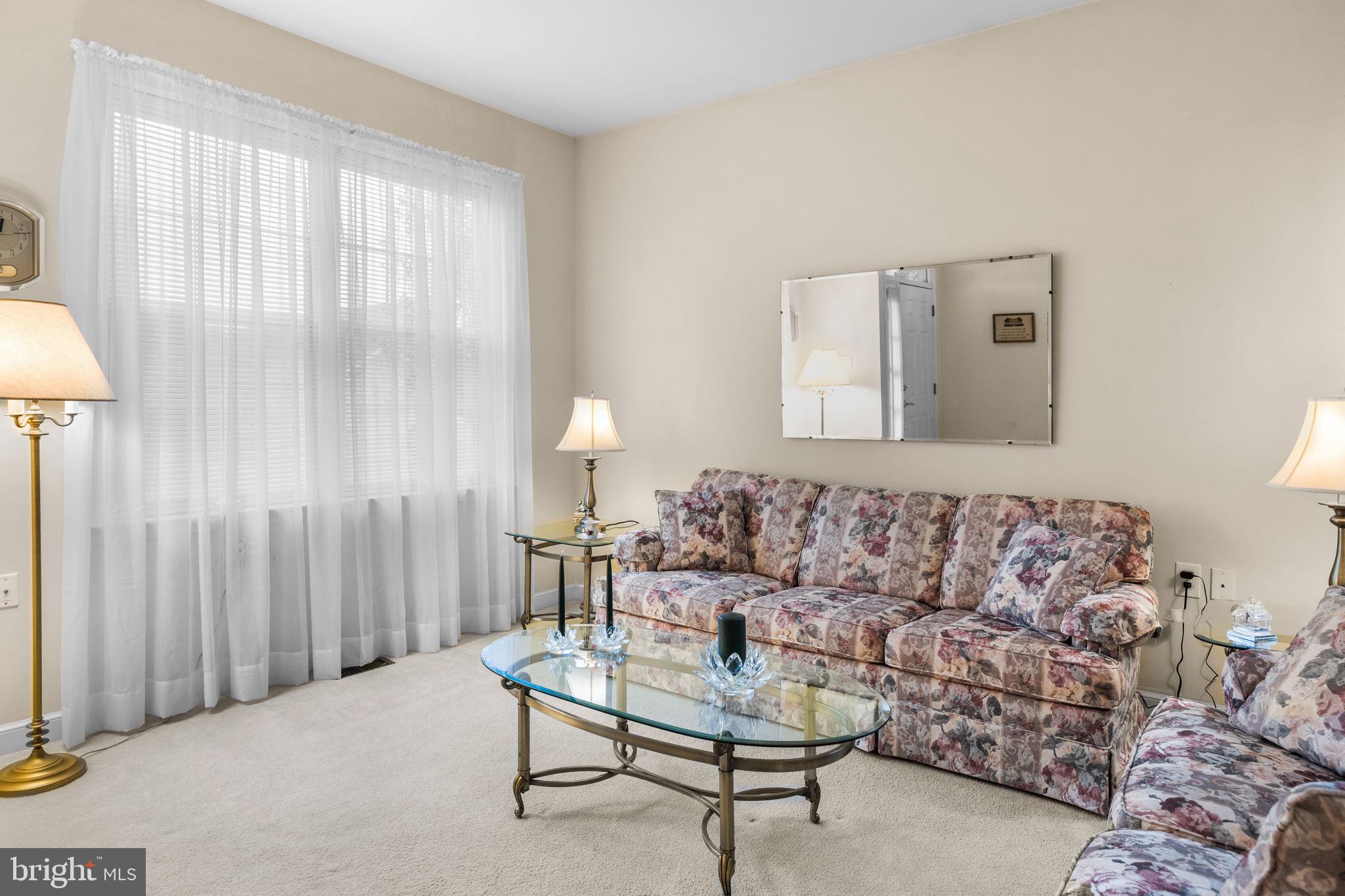 18 Bluebonnet Road Langhorne, PA 19047 - Photo 7 of 32 Living Room