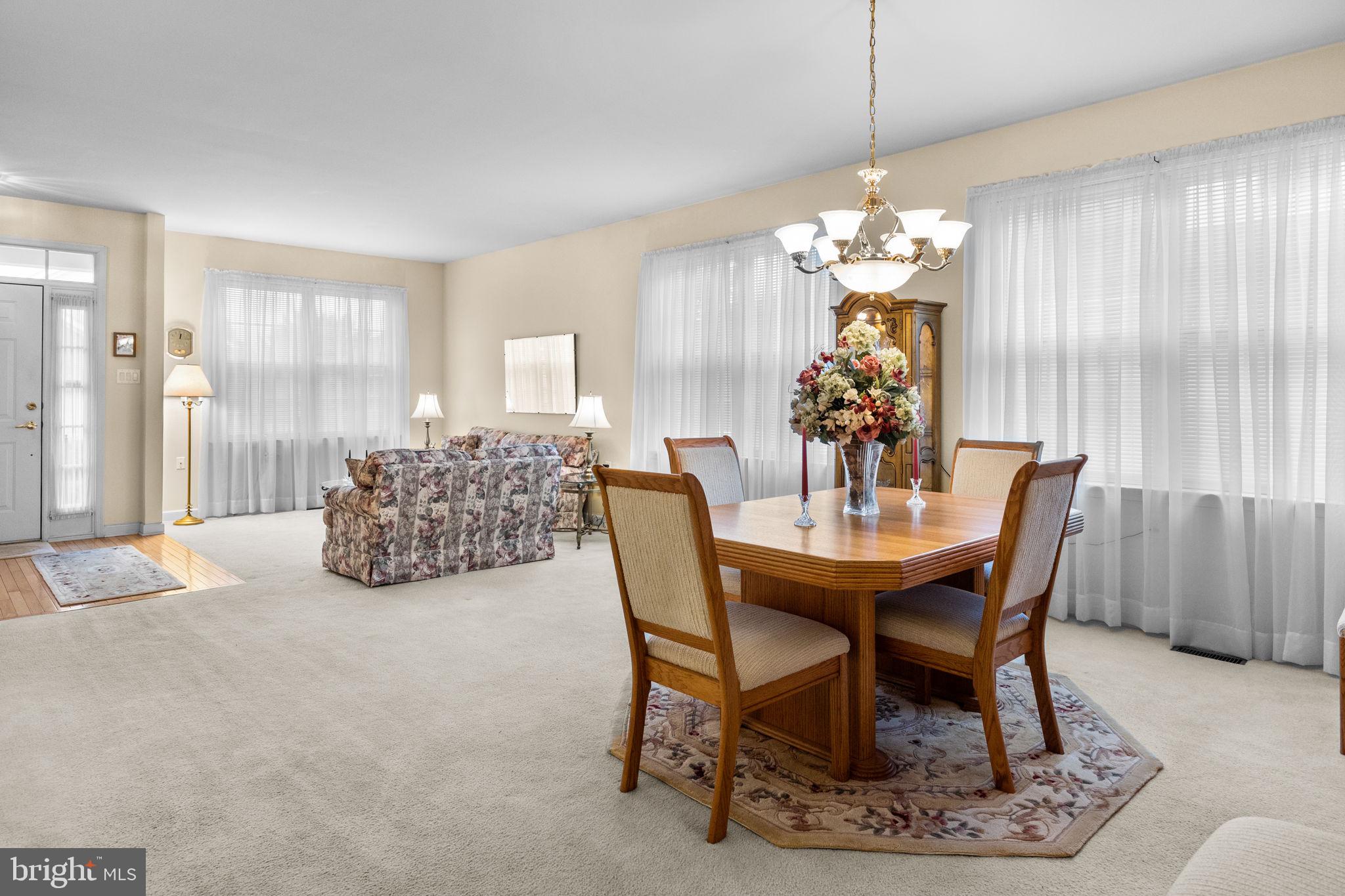 18 Bluebonnet Road Langhorne, PA 19047 - Photo 10 of 32 Combination Living/Dining Room