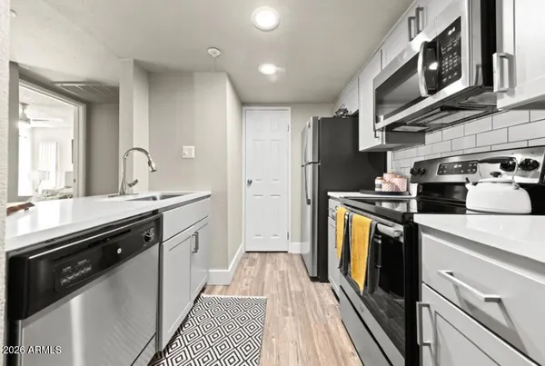 $1,191 | 1975 East University Drive, Unit 1, Tempe, AZ 85288