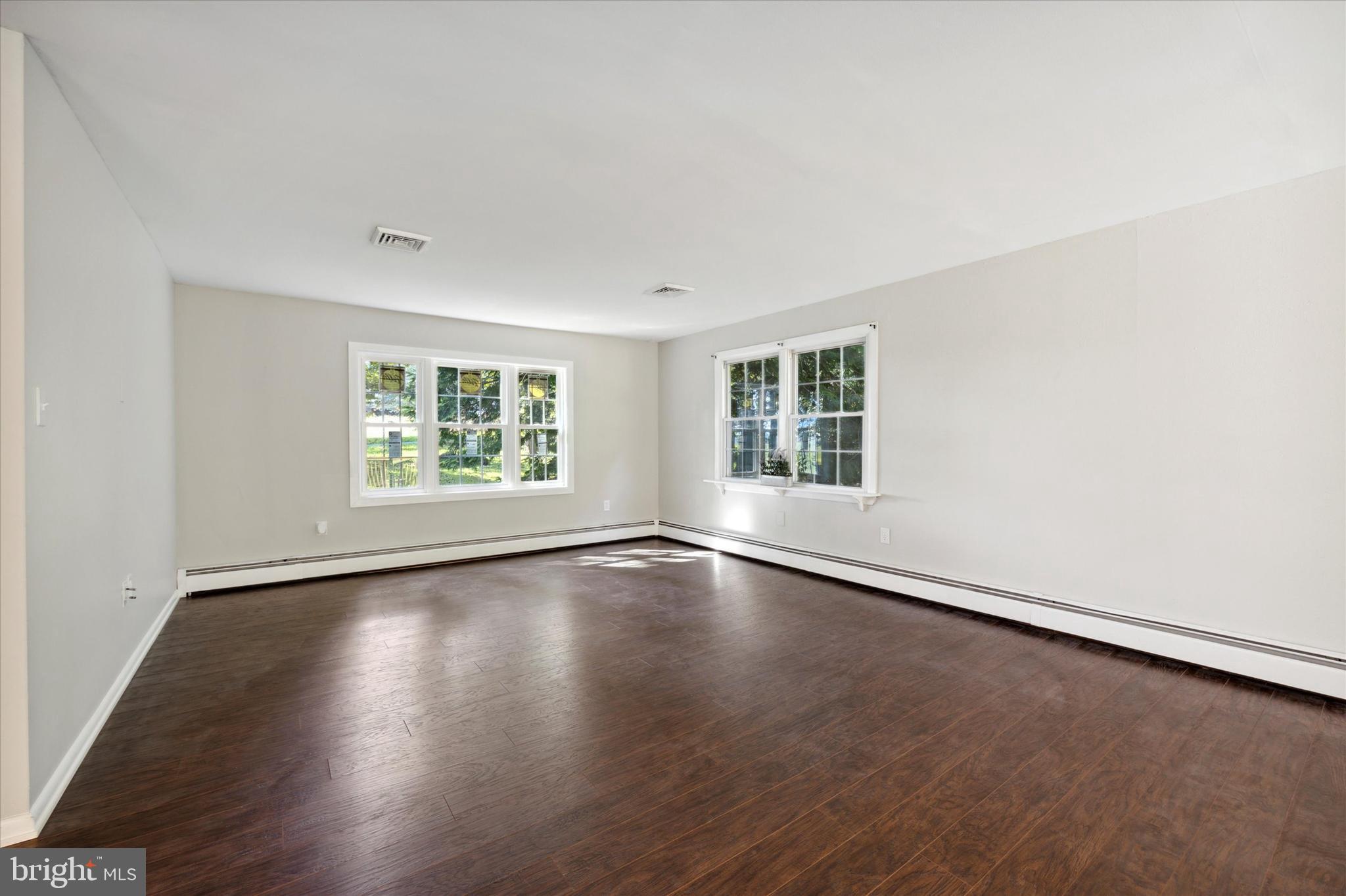 164 Creamery Road Elverson, PA 19520 - Photo 11 of 50 Living Room