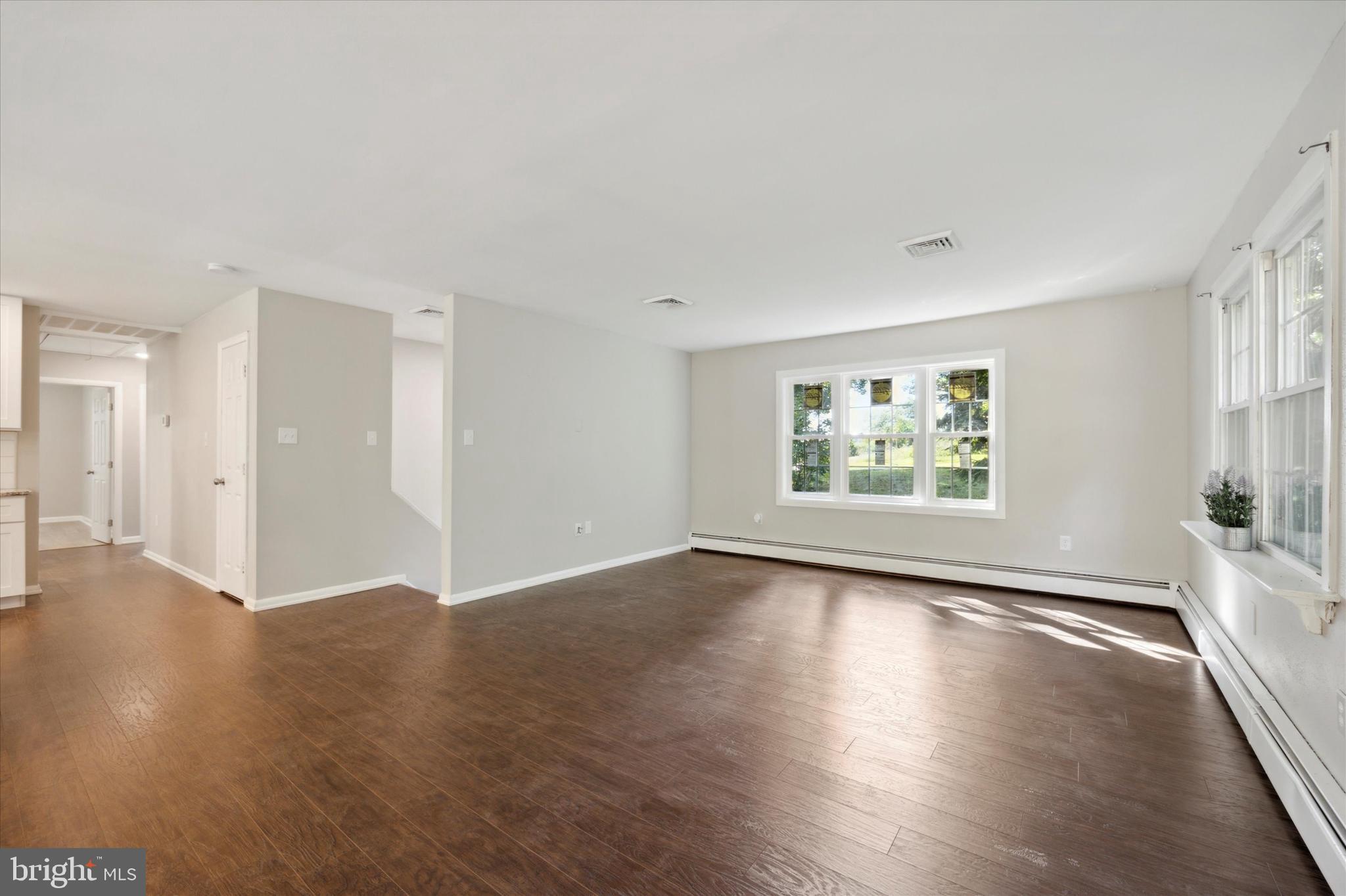 164 Creamery Road Elverson, PA 19520 - Photo 12 of 50 Living Room