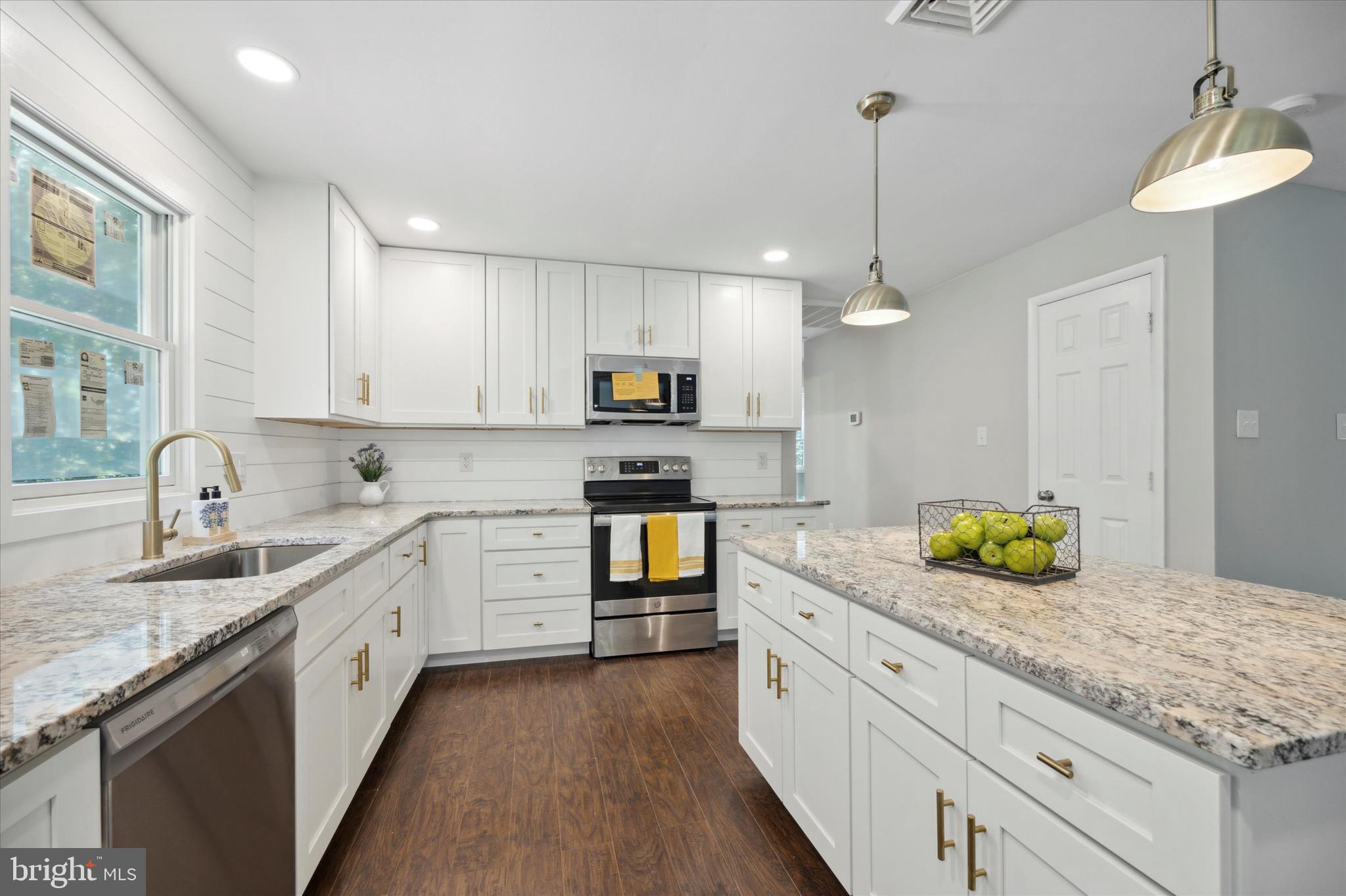 164 Creamery Road Elverson, PA 19520 - Photo 6 of 50 Kitchen
