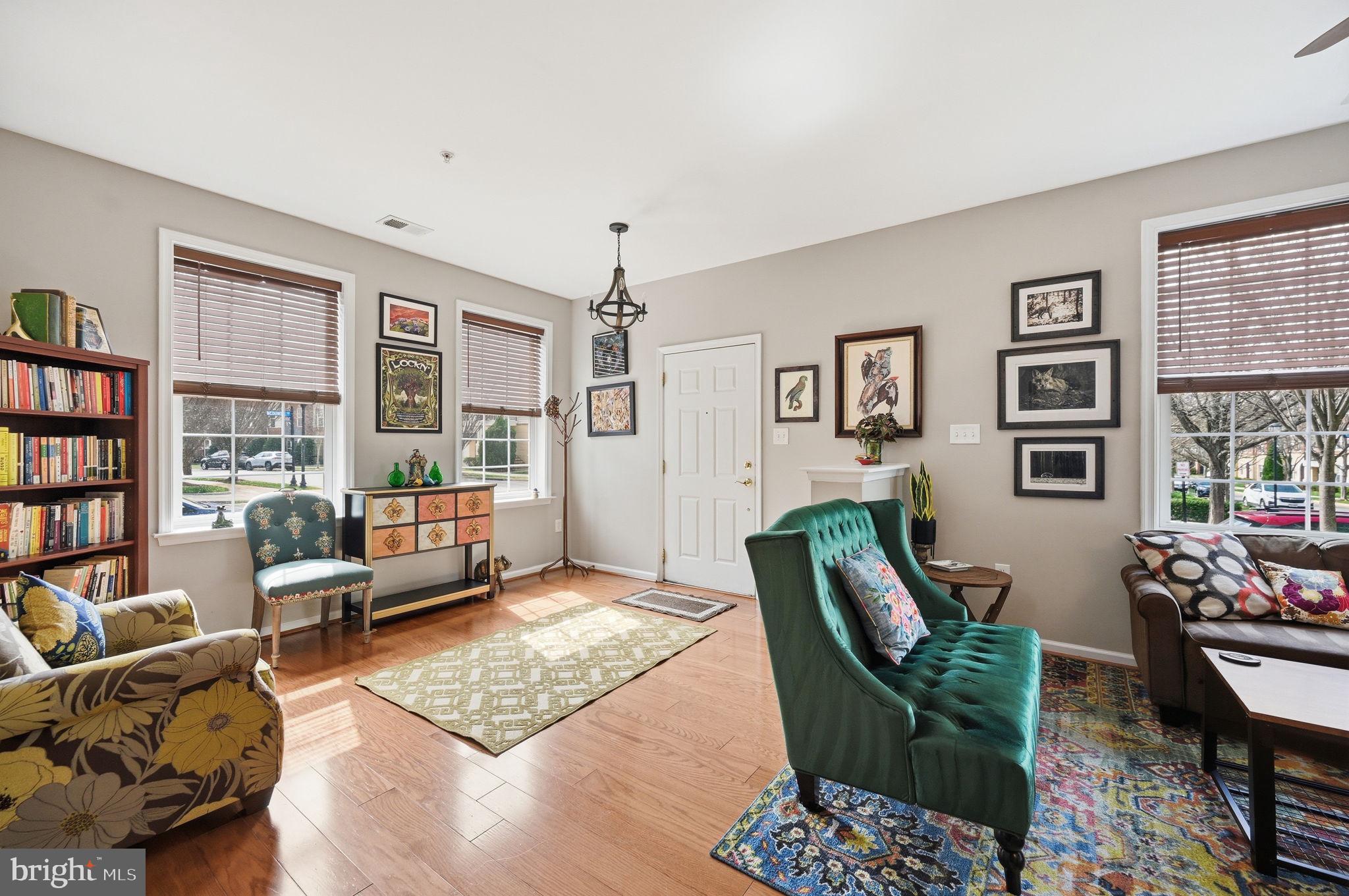 19416 Coppermine Square Leesburg, VA 20176 - Photo 3 of 28