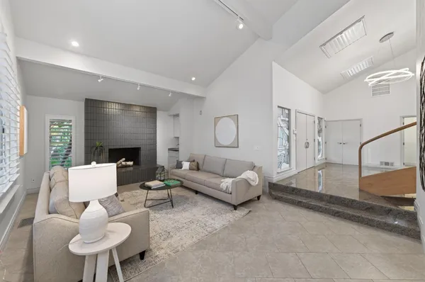 $1,795,000 | 2788 West Bluff Avenue, Fresno, CA 93711