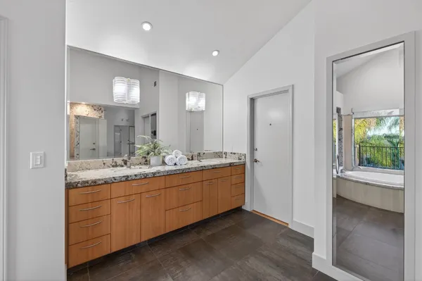 $1,795,000 | 2788 West Bluff Avenue, Fresno, CA 93711