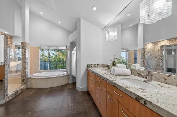 $1,795,000 | 2788 West Bluff Avenue, Fresno, CA 93711