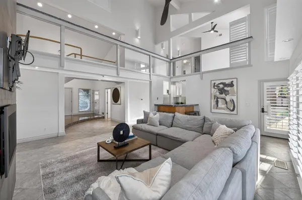 $1,795,000 | 2788 West Bluff Avenue, Fresno, CA 93711