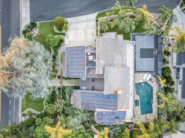 $1,795,000 | 2788 West Bluff Avenue, Fresno, CA 93711