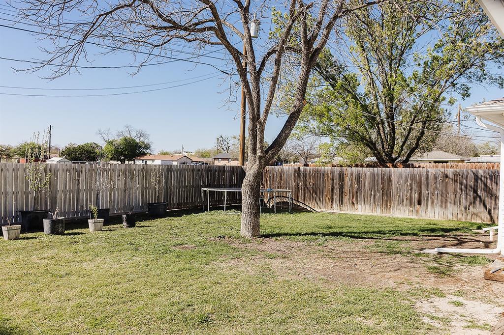 2010 Old Calf Creek Road Brady, TX 76825 - Photo 27 of 33 a backyard of a house with lots of green space