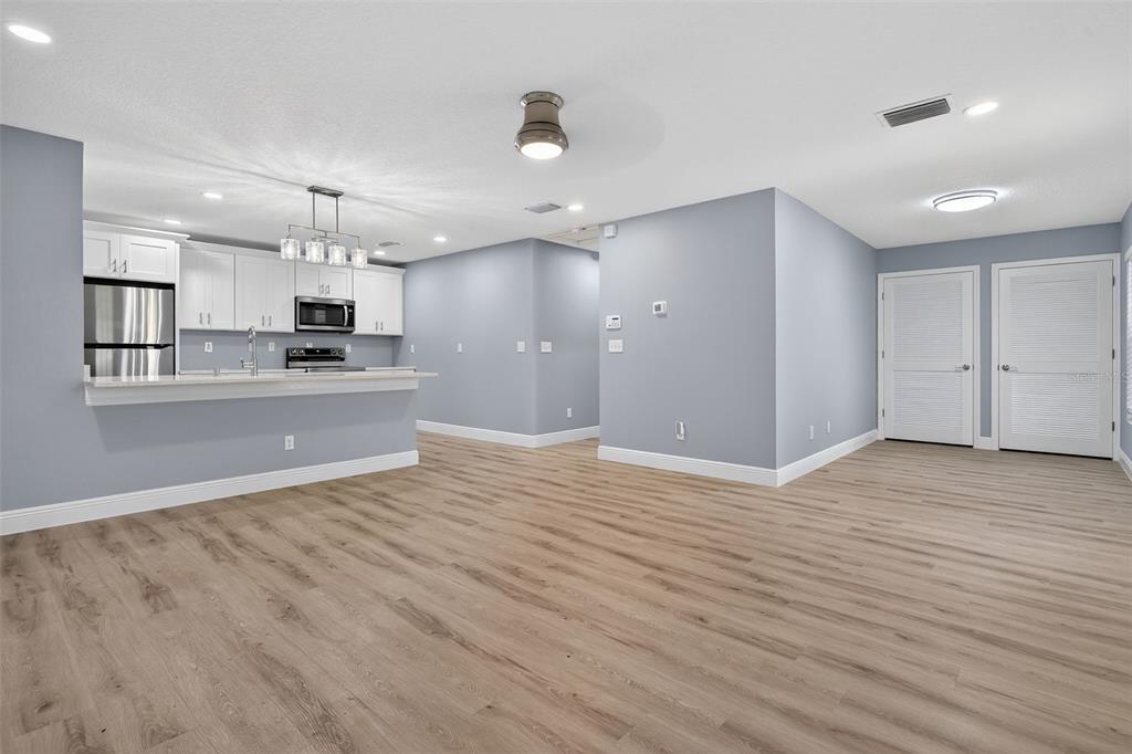 12909 Star Country Lane, Unit B Dover, FL 33527 - Photo 2 of 20