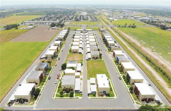 $1,050 | 1205 East Daffodil Avenue, Unit B, McAllen, TX 78501
