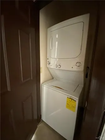 $1,050 | 1205 East Daffodil Avenue, Unit B, McAllen, TX 78501