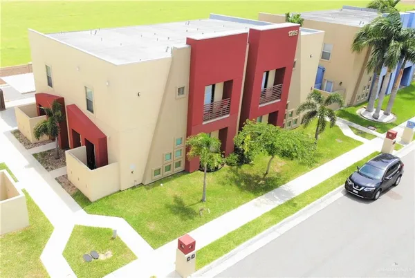 $1,050 | 1205 East Daffodil Avenue, Unit B, McAllen, TX 78501