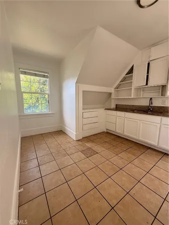 $1,600 | 534 Chestnut Avenue, Unit 4, Long Beach, CA 90802