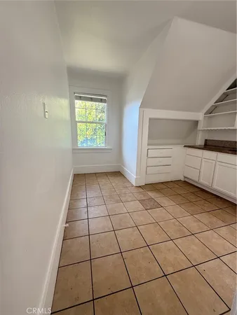 $1,600 | 534 Chestnut Avenue, Unit 4, Long Beach, CA 90802