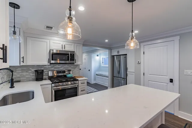 $4,500 | 605 Monmouth Avenue, Unit FRONT HOUSE, Bradley Beach, NJ 07720