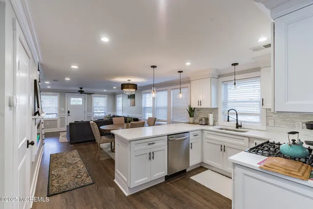 $4,500 | 605 Monmouth Avenue, Unit FRONT HOUSE, Bradley Beach, NJ 07720