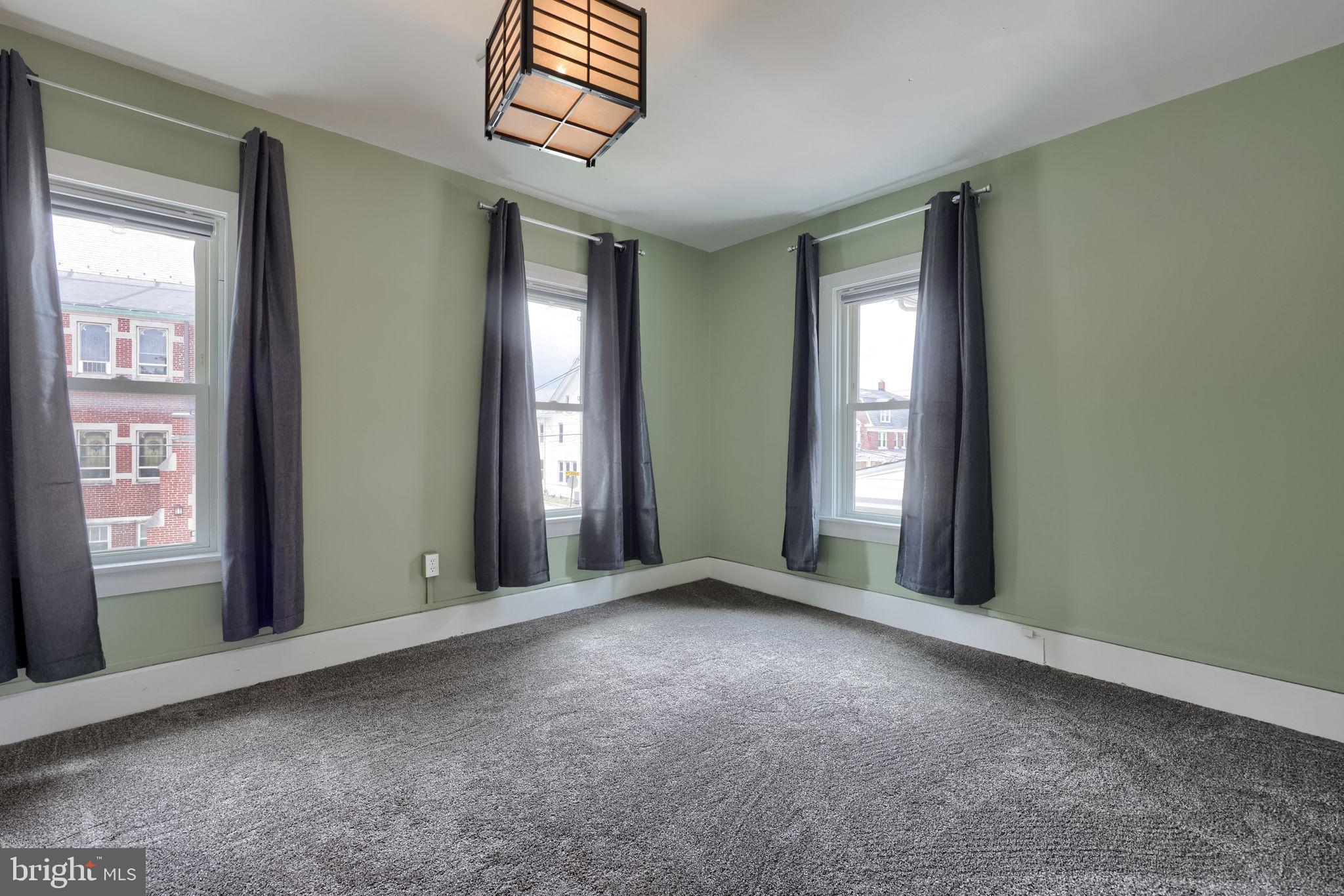 217 North Charles Street Red Lion, PA 17356 - Photo 26 of 37