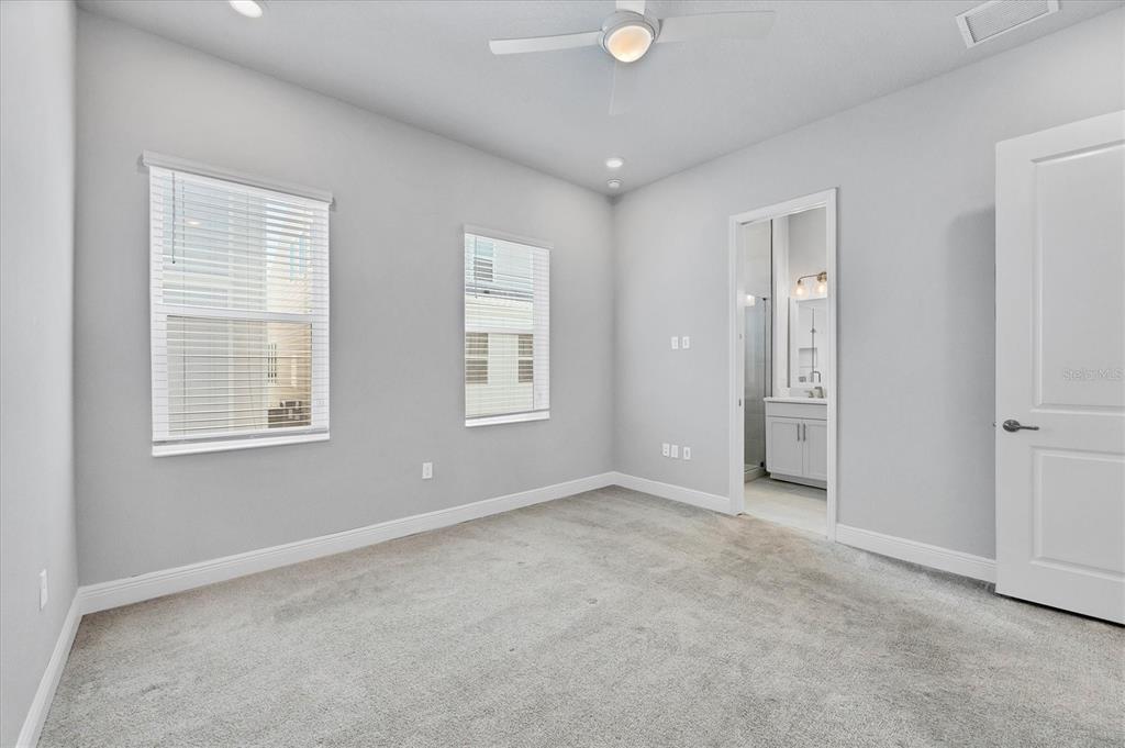 2340 Lindstrom Street Sarasota, FL 34237 - Photo 16 of 59