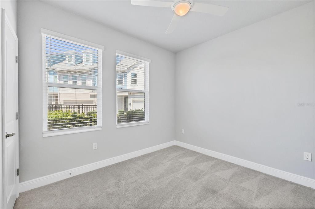 2340 Lindstrom Street Sarasota, FL 34237 - Photo 28 of 59