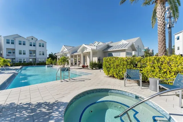 $749,000 | 2340 Lindstrom Street, Sarasota, FL 34237