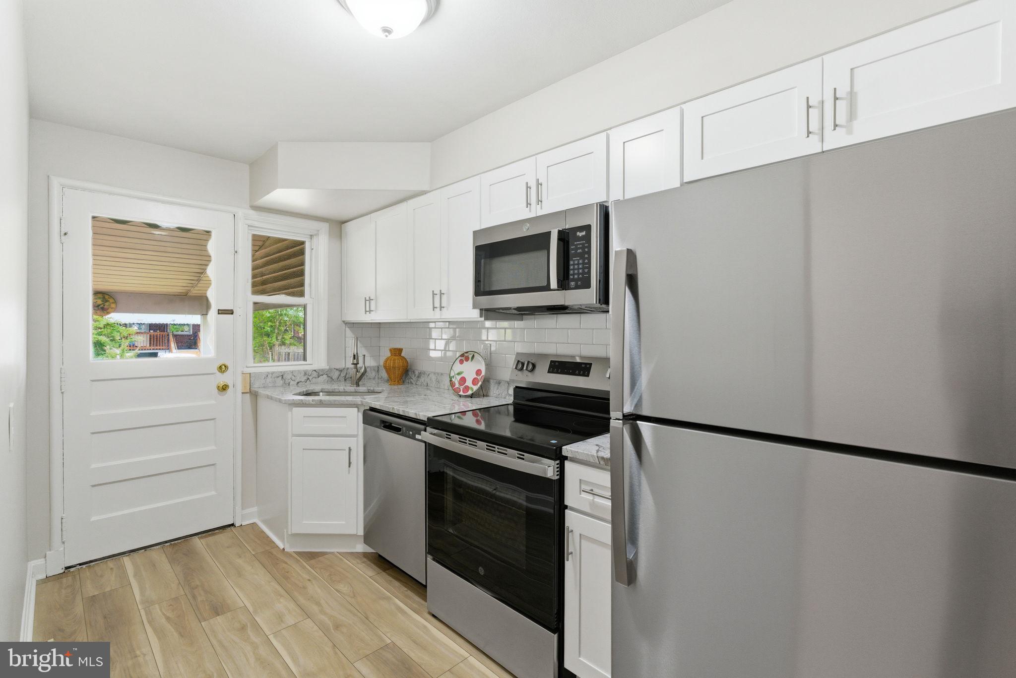 762 Fulbrook Road Dundalk, MD 21222 - Photo 13 of 34 Kitchen