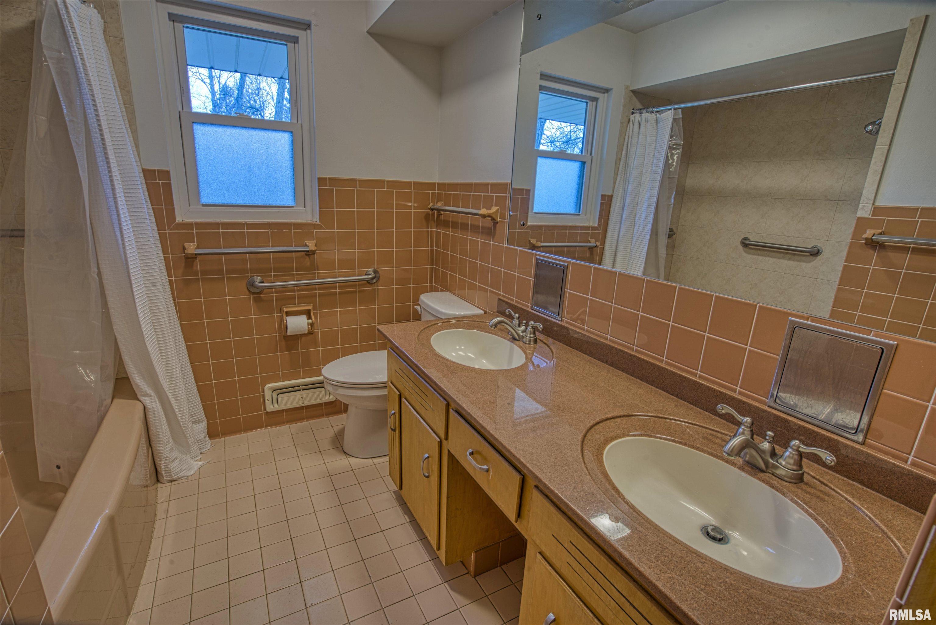 8830 North Picture Ridge Road Peoria, IL 61615 - Photo 12 of 36 Gallery Image 12