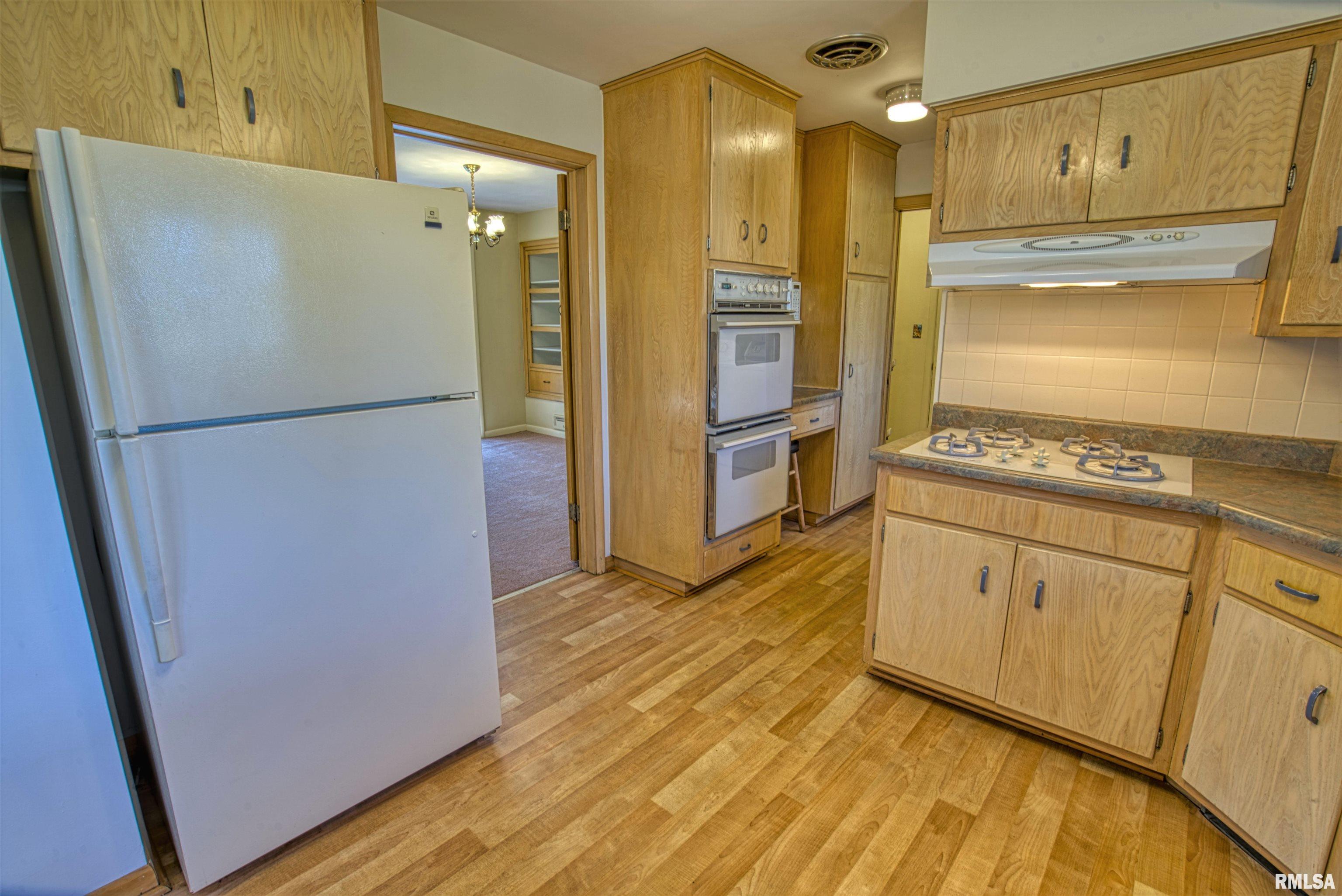 8830 North Picture Ridge Road Peoria, IL 61615 - Photo 9 of 36 Gallery Image 9