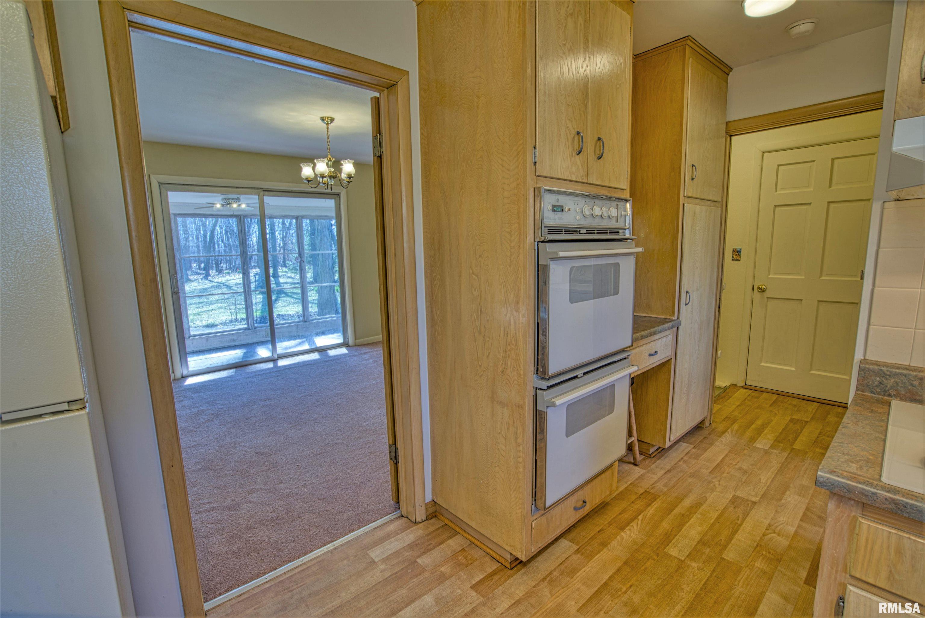 8830 North Picture Ridge Road Peoria, IL 61615 - Photo 10 of 36 Gallery Image 10