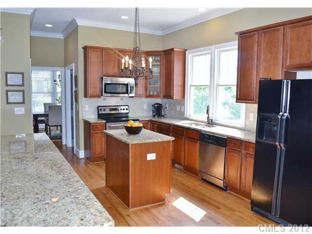 5214 Beacon Court Fort Mill, SC 29708 - Photo 3 of 16 Gallery Image 3
