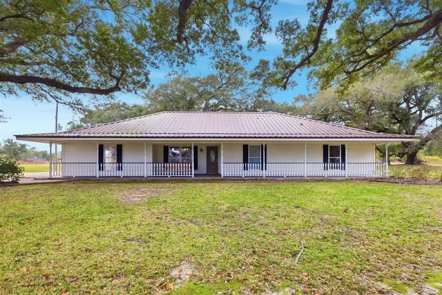 $349,000 | 5898 Thompson Road, Sulphur, LA 70665