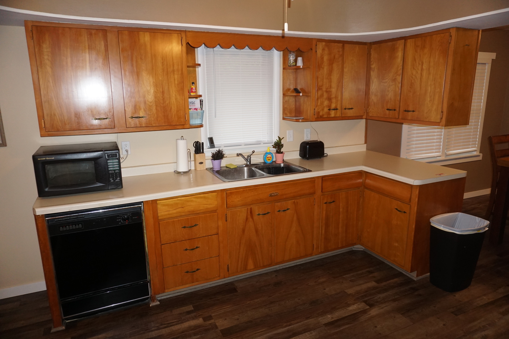 1010 Broadmoor Drive Champaign, IL 61821 - Photo 7 of 30