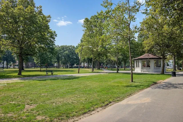 $2,250 | 277 Harrison Avenue, Unit E7, Jersey City, NJ 07304