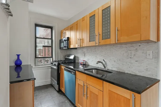 $2,250 | 277 Harrison Avenue, Unit E7, Jersey City, NJ 07304
