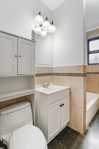 $2,250 | 277 Harrison Avenue, Unit E7, Jersey City, NJ 07304